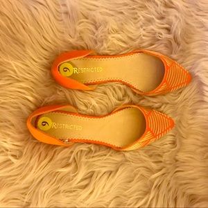 Restricted brand shoes - Orange-Coral-Beige- Sz 9